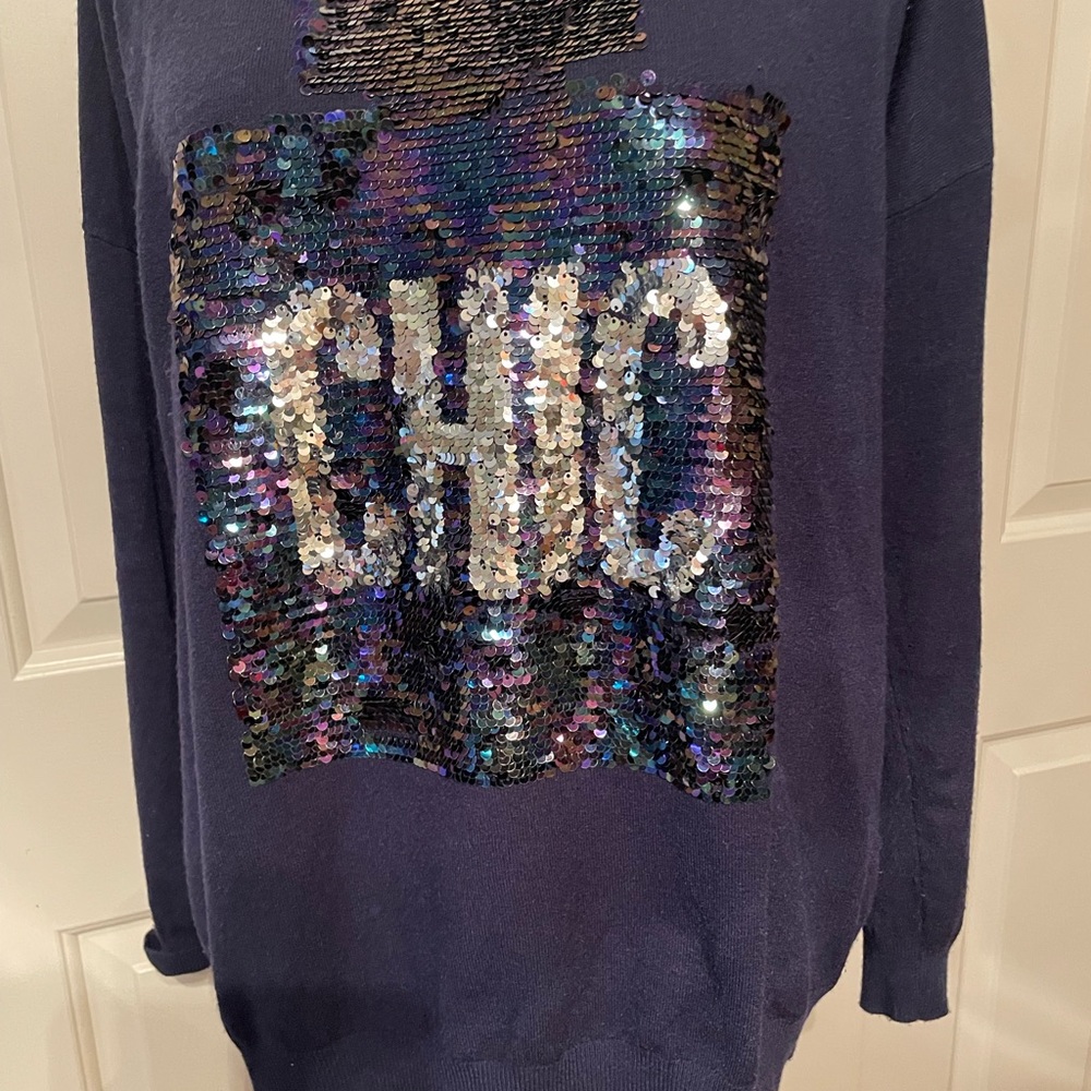 Moewy sequined sweater. Chic